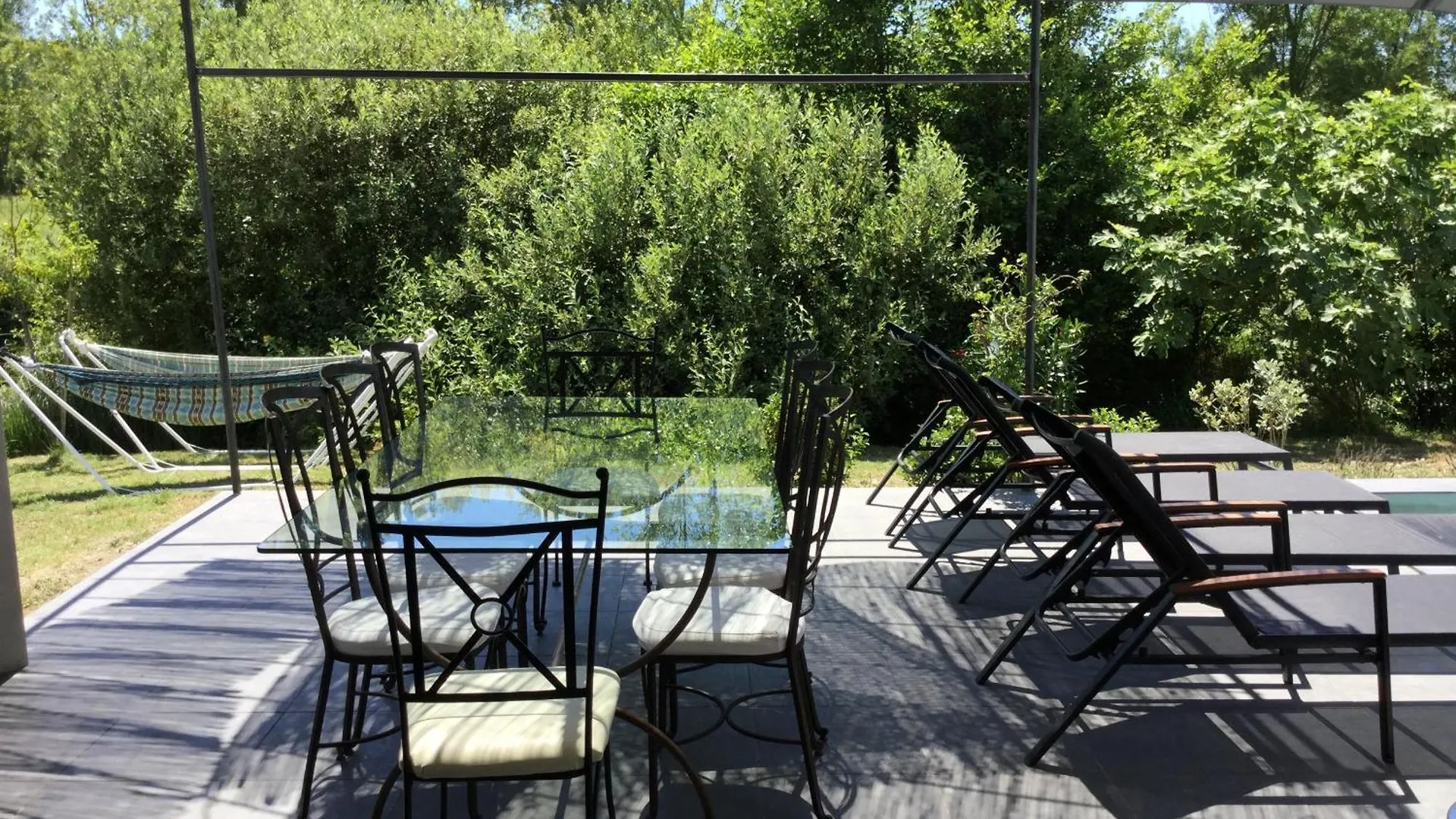 Charming Family House With Pool Located At L'Isle Sur La Sorgue - Sleeps 8 Villa 0*, L'Isle-sur-la-Sorgue