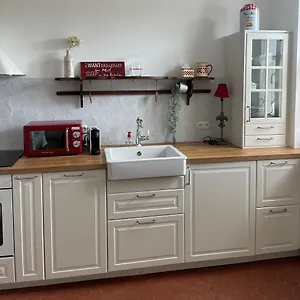 La Maison Du Bassin Apartment