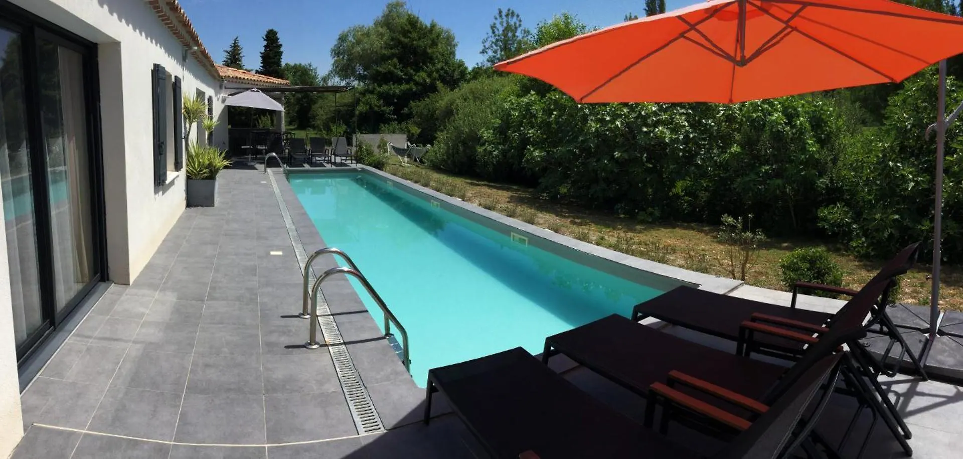 Charming Family House With Pool Located At L'Isle Sur La Sorgue - Sleeps 8 Villa L'Isle-sur-la-Sorgue